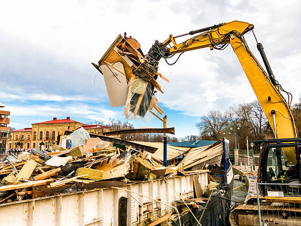 Best Household Junk Removal  in Linden, TN